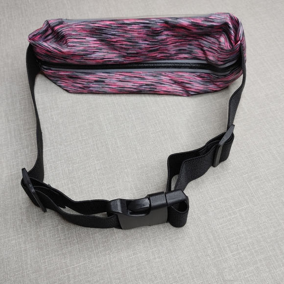 FANNY PACK Slim Running Belt for Phone, Anti-Theft, Zipper Pouch for Keys, Money - Picture 2 of 12